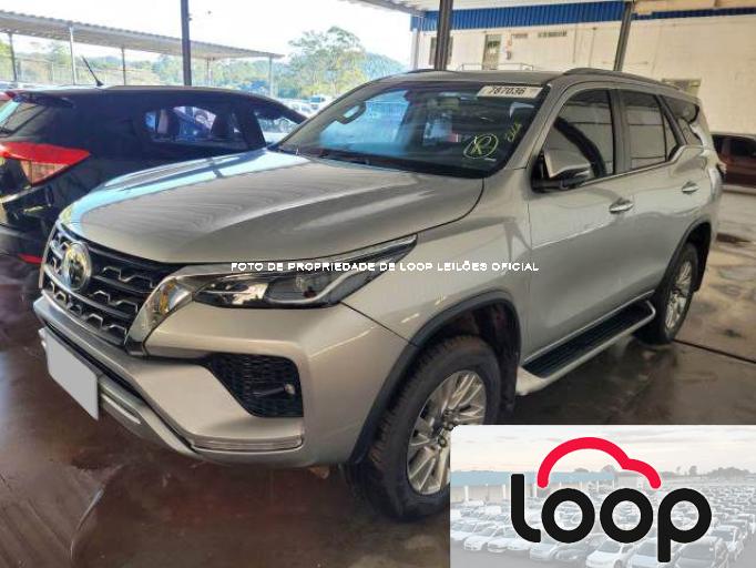 TOYOTA HILUX SW4 21/21